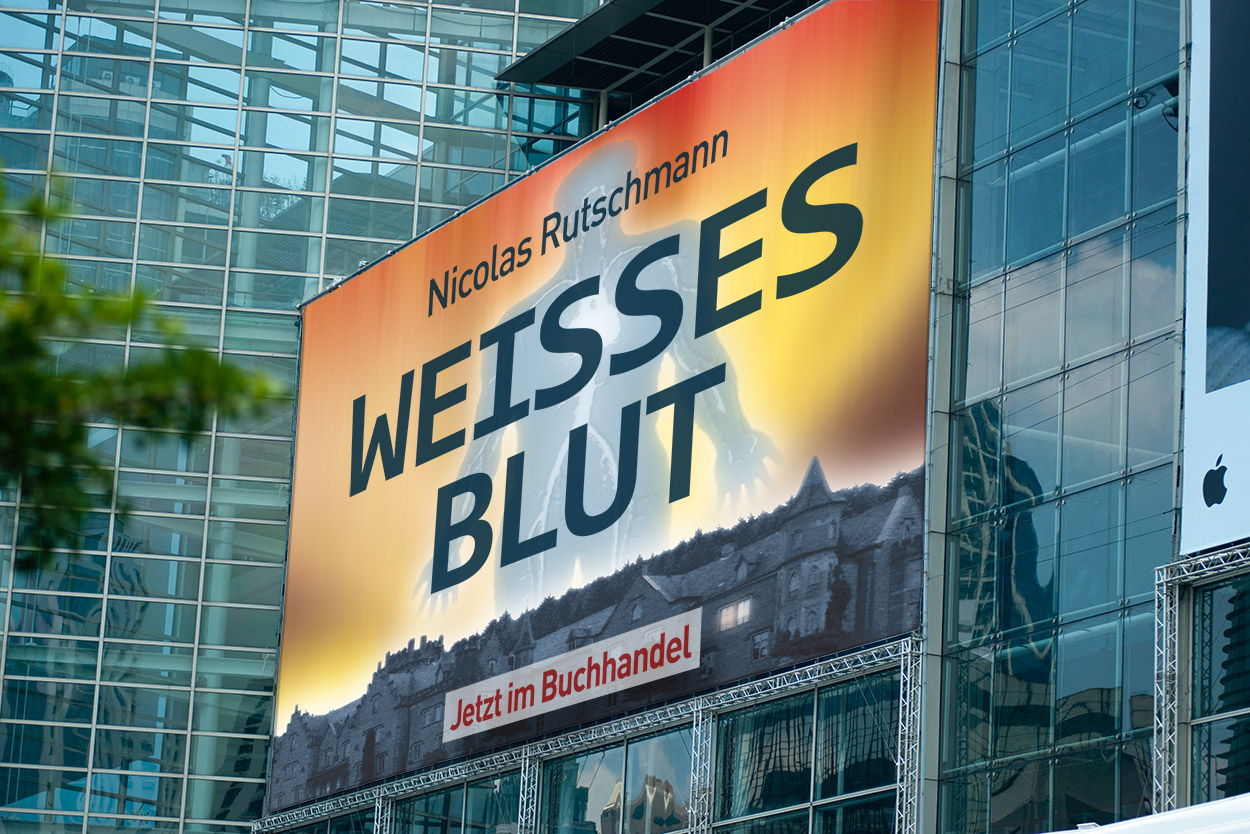 Werbeplakat des Romans »Weisses Blut« von Nicolas Rutschmann neben Apple Store